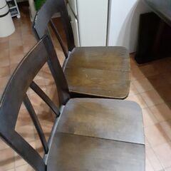 府中家具ダイニングチェア2脚  IKEA座布団2枚  の画像
