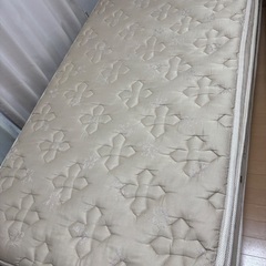 ニトリ マットレス 体圧分散 厚さ20cm スモールシングル