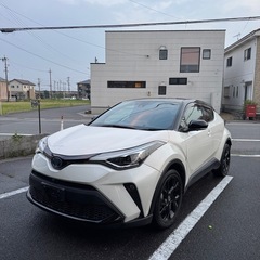 トヨタ　CHR  ハイブリッド　令和3年　