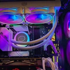 白黒ミックス高性能ゲーミング自作PCの画像