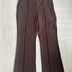 美品センタープレスフレアパンツMサイズ　ブラウン　茶色　　
