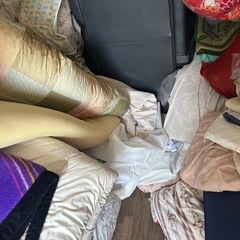 あてものに　布団　座布団　毛布　他大量入荷！早い物勝ち　キレイなものも有りの画像