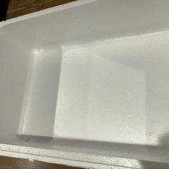 大きめ　発泡スチロールの箱　蓋付きの画像