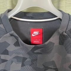 NIKE ナイキ　テックフリース　クルーネック　迷彩　NSW techfleec サイズL  グレー　 ブラック トレーナー 長袖の画像