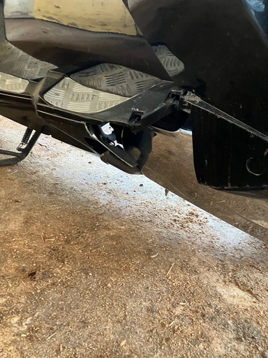 まだ受付してます　
低走行 新品リアタイヤ付き　マグザム　通勤用に