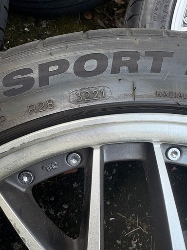 215/45R18 4本セット
