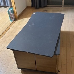 あげます。多機能テーブルの画像