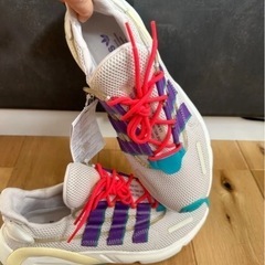 adidasの画像