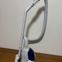 【取引終了】三菱　掃除機　紙パック付きの画像