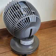 ニトリ 上下左右自動首振り 15cm 3D DCタイプ シンプル サーキュレーター SS01NC 14畳 2024年製 ダークグレー
IRIS OHYAMA


の画像