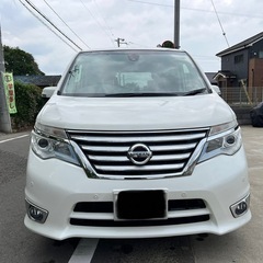 日産セリーナ ハイブリッドの画像