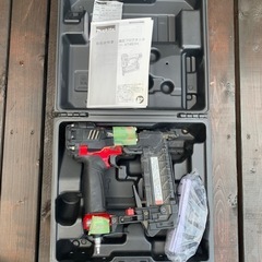 工具類多数出品予定！makita 高圧フロアタッカ　AT451H の画像