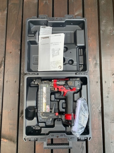 工具類多数出品予定！makita 高圧フロアタッカ　AT451H
