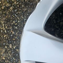 トヨタ純正 アルミホイール 30プリウス プリウス　ZVW30 ツーリング　17x7J+50 PCD100 1本 17インチ 取り外し品の画像