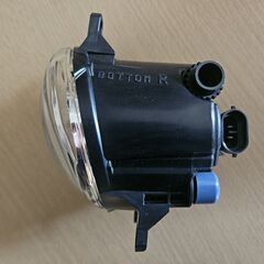 ヴォクシー　ZRR70W　プリウスα　ZVW40　右　フォグライト　フォグランプ　ヴァレオ 81210-0W050 代替品番 C-3の画像
