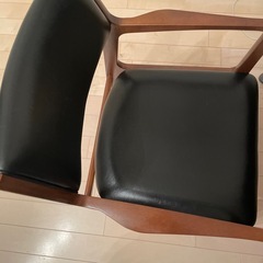 カリモク チェアの画像
