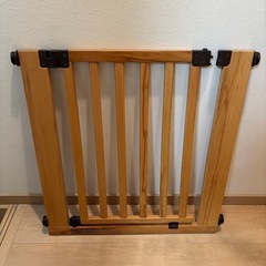 引き取り限定 メーカー不明 木製ベビーゲート