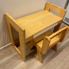 受け渡し決定　子ども　机と椅子のセットの画像