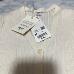 新品！UNIQLO カーディガンの画像