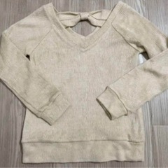 レディース　ベージュ　トップス
