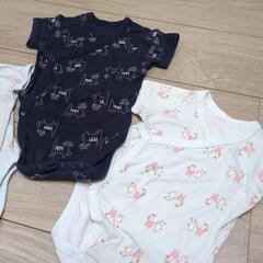 UNIQLO、ユニクロ 犬、うさぎ、猫柄、半袖ボディ 下着 短肌着の代わりに！無地柄　60サイズ洗濯済みの画像