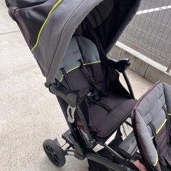 2人乗りベビーカーBabyTrend シットアンド スタンドの画像
