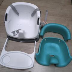 Ingenuity(インジェニュイティ) 　ベビーチェア　お食事チェア　ブースターシートとしても。テーブルも収納できて便利！清掃済み。ベビーベース グリーン

の画像