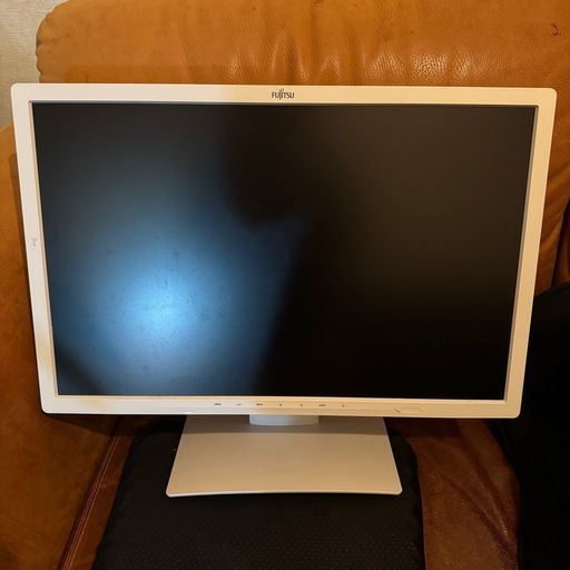 【ほぼ未使用】FUJITSU モニター　24型、1920 x 1200 FUJITSU モニター24型、1920 x 1200 (._.) 学芸大学の周辺機器の