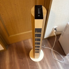 タワーファン　木目調　扇風機の画像