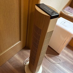 タワーファン　木目調　扇風機の画像