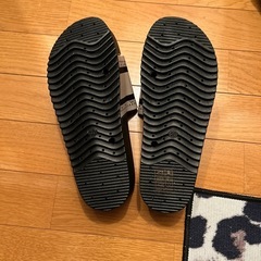 新品サンダルの画像