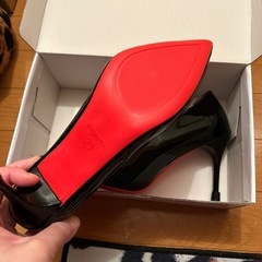 新品パンプスの画像