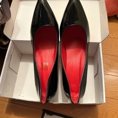 新品パンプスの画像