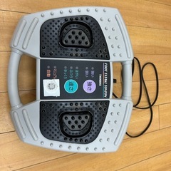 受け渡し者決定【100円】ツインバード フットたたき（トントン）中古｜動作確認済・現地引き取りの画像