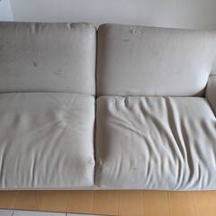 ソファー　カバーを交換するか、シーツをかけるとまだまだ使用…