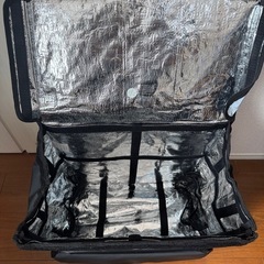 ウーバーイーツ　Uber Eats　配達用カバン　デリバリーバッグの画像