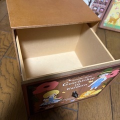収納ボックスの画像