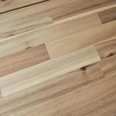 IKEAダイニングテーブルの画像