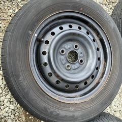 トヨタ純正14インチスチールホイールとヨコハマサマータイヤの画像