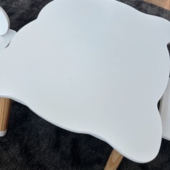 キッズ　ベビー　雲　テーブルチェアセットの画像