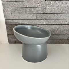 足付きフードボウル　フードボウル　餌入れ　傾斜　傾き
　の画像