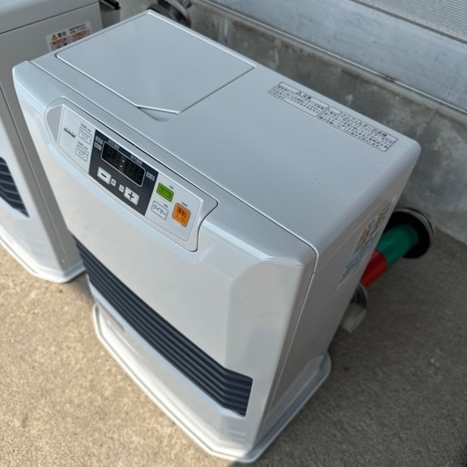 トヨトミ　FF-36GT　ＦＦストーブ　カートリッジ式　木造10畳　2018年製 2台あります！ 2021年トヨトミ FF-36GT FF式石油ファンヒーター