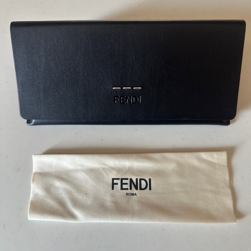 FENDI - FENDI サングラス (ケース付き)の通販 by Rak-mazarashi