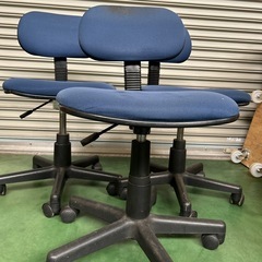 椅子✖️3脚の画像