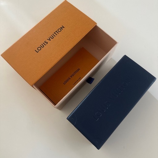 【使い勝手の良い】 正規品】ルイ・ヴィトン サングラスケース 袋 箱 (L) 志布志の 小物