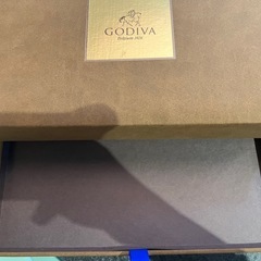 無料　GODIVA 空箱の画像