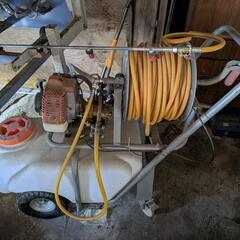 タンクキャリー式動力噴霧器

の画像