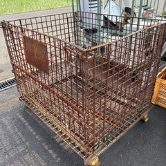 鉄カゴの画像