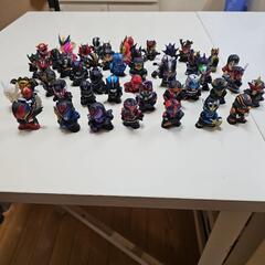 ポケモン211個と仮面ライダー49個　指人形の画像