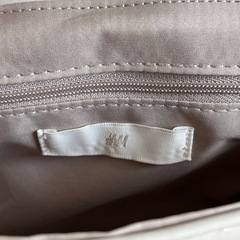 H&M ショルダーバッグ ホワイトの画像